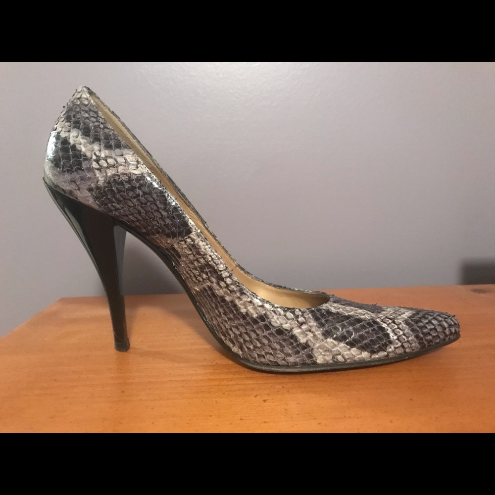 Shoes - Picture 2 of 5